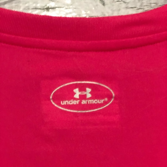 Under Armour pink  semi-fitted  athletic top - Picture 3 of 5